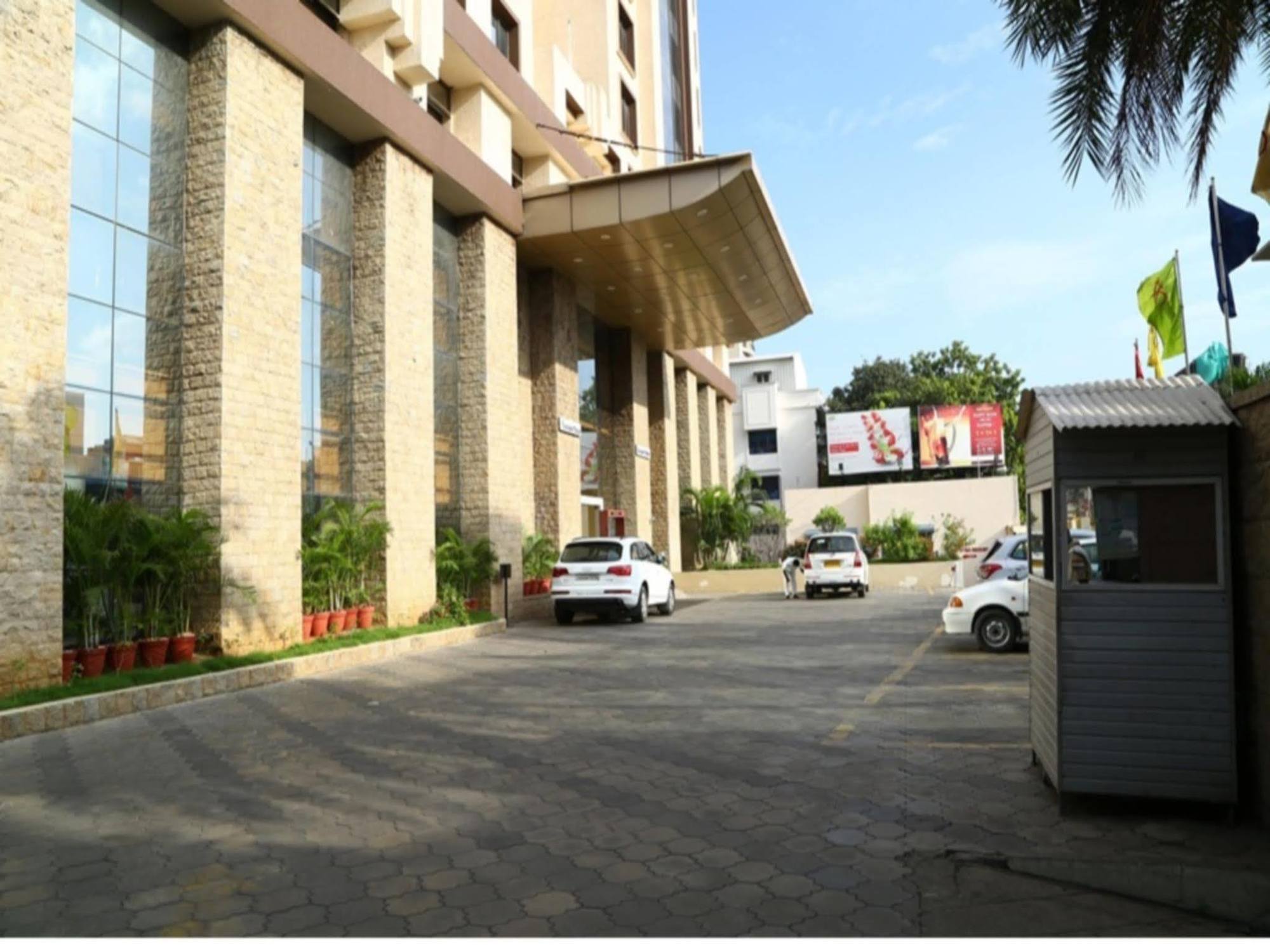 Regenta Central Deccan Chennai, Royapettah Экстерьер фото