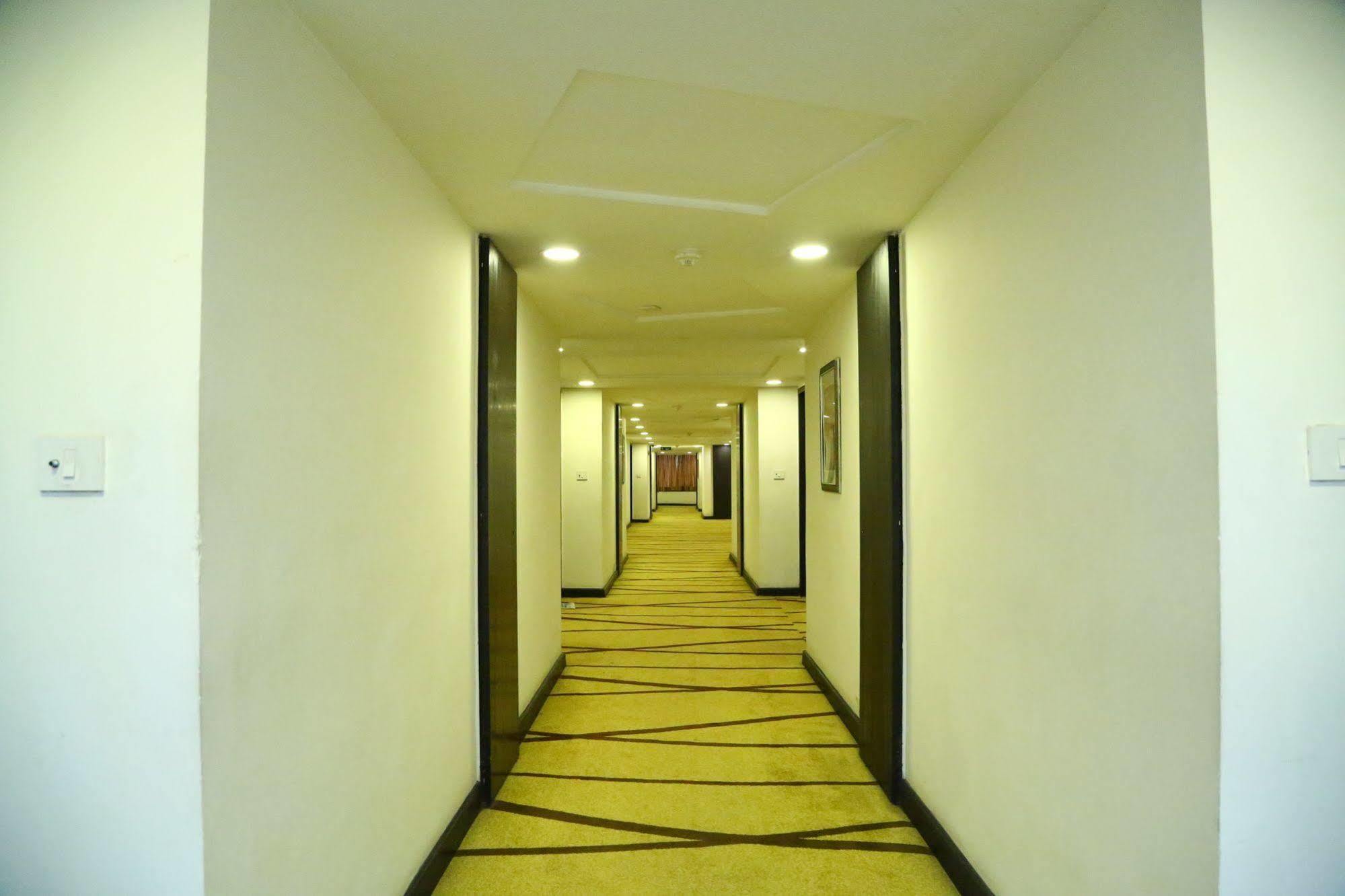 Regenta Central Deccan Chennai, Royapettah Экстерьер фото